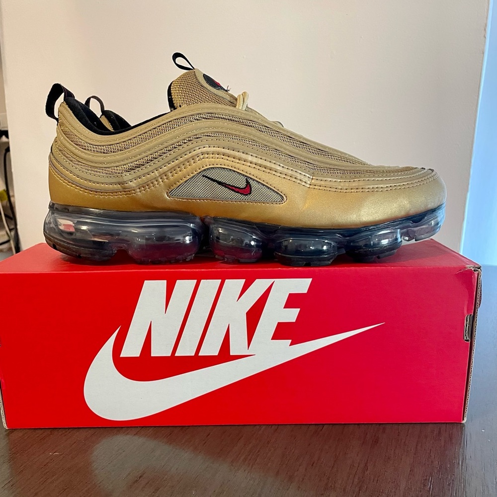 Mens Nike Air VaporMax 97 Metallic Gold